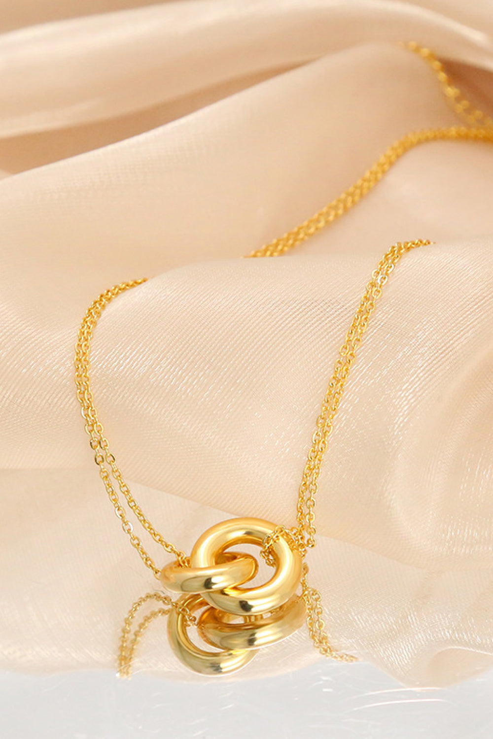 My Linked Ring Pendant Chain Necklace