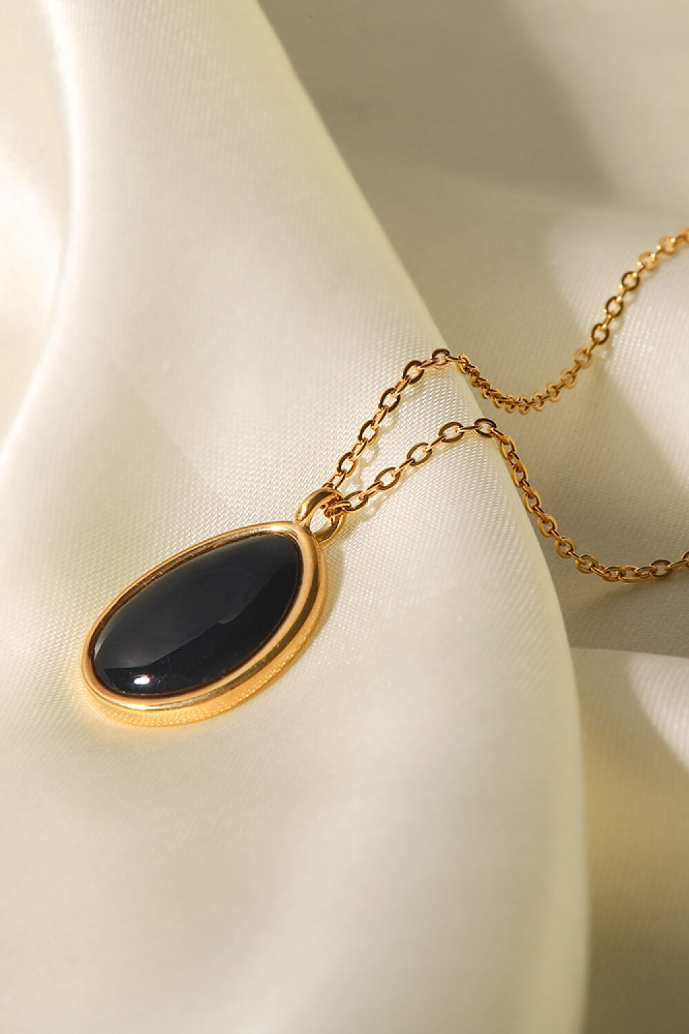 Teardrop Pendant Necklace