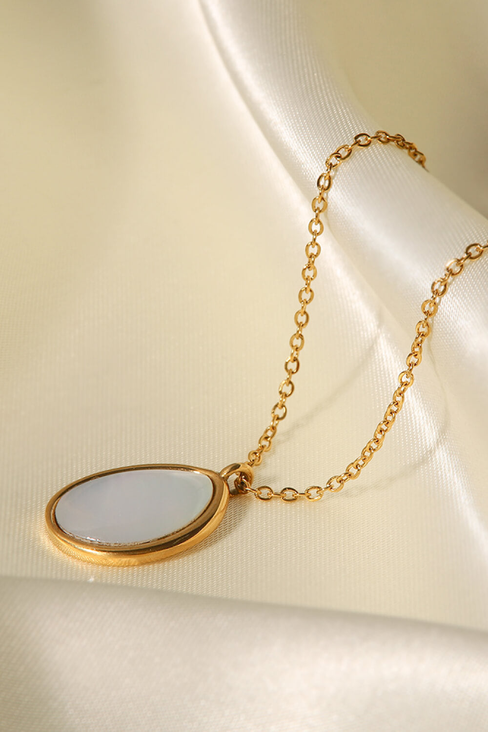 Teardrop Pendant Necklace