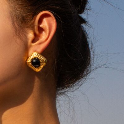 Queen Behavior Earrings
