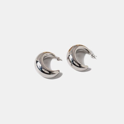 Oh So Chic Moon Crescent Earrings