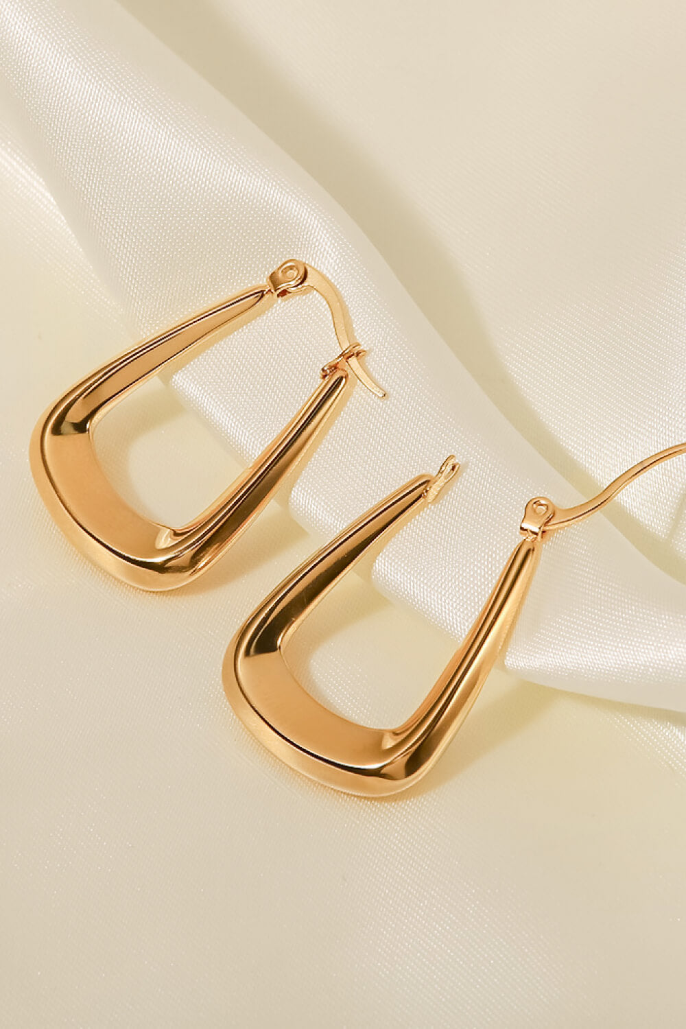 So Chic Geometric Earrings